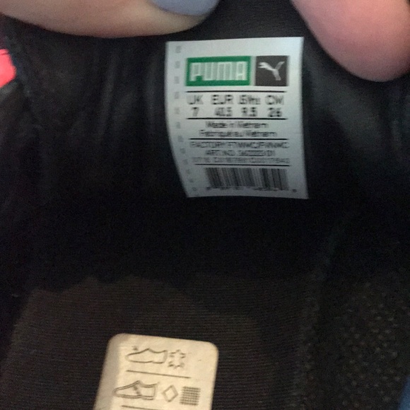 Black suede Pumas - Picture 6 of 7